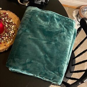 Polyester Green Blanket